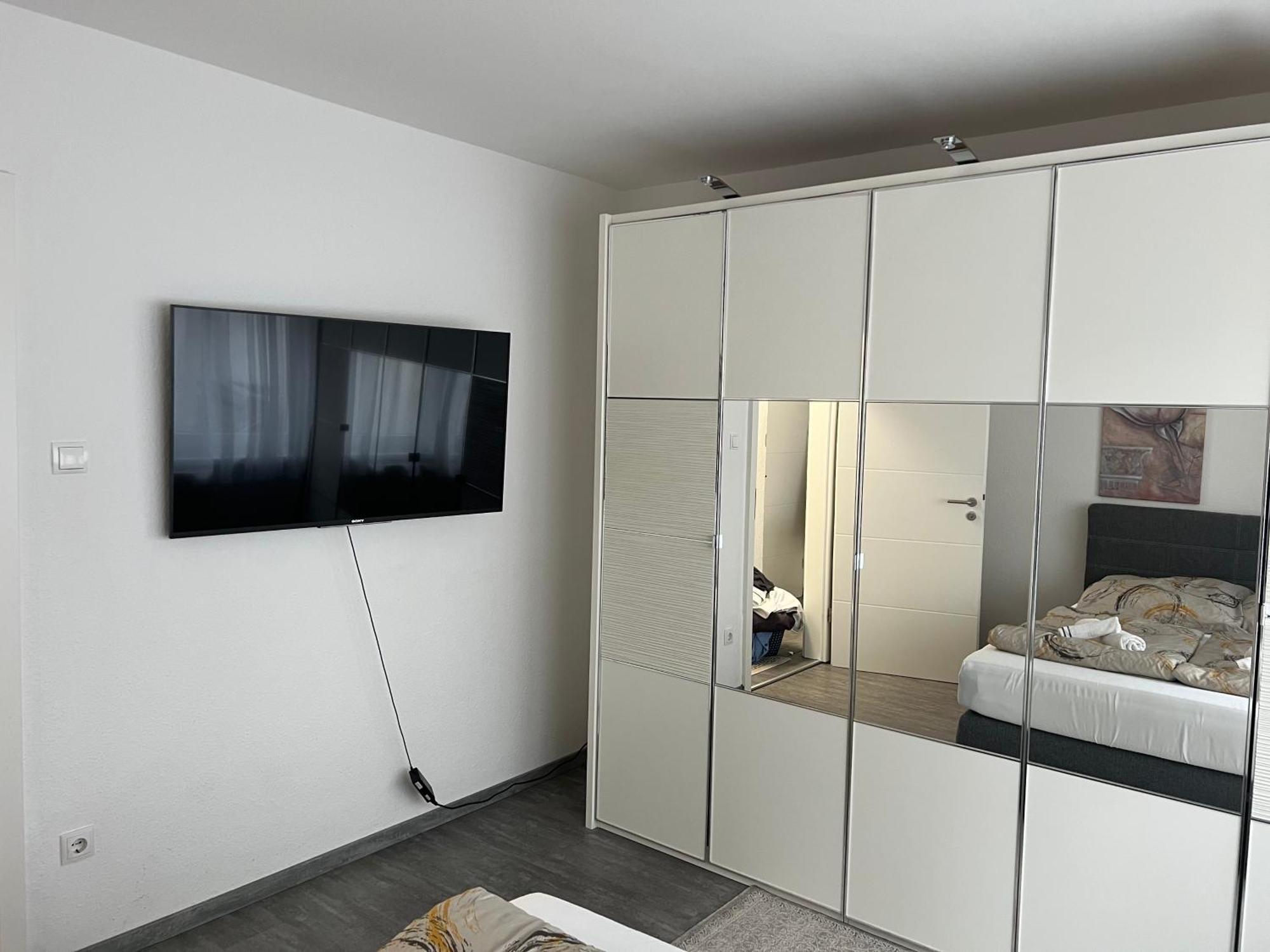 Oezkurt-1 Apartment Friedrichshafen Bagian luar foto